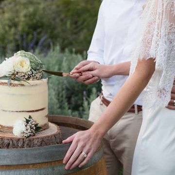 Cake Stands, Grazing Boards & Drinks
