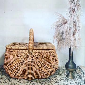 Large Vintage Picnic Basket with Handle