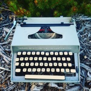 Typewriter - Remington Travel - Riter Deluxe Old